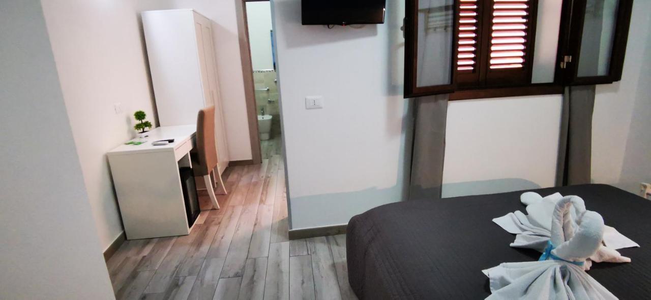 Perla Del Sud - Guest House LMP Eksteriør billede