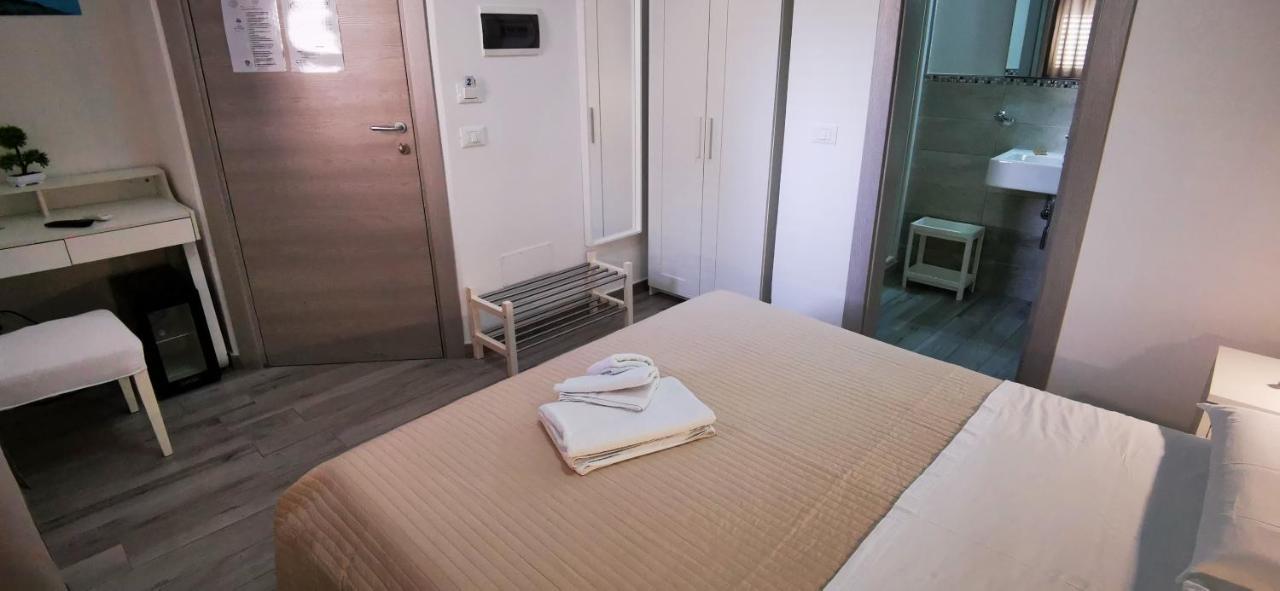 Perla Del Sud - Guest House LMP Eksteriør billede